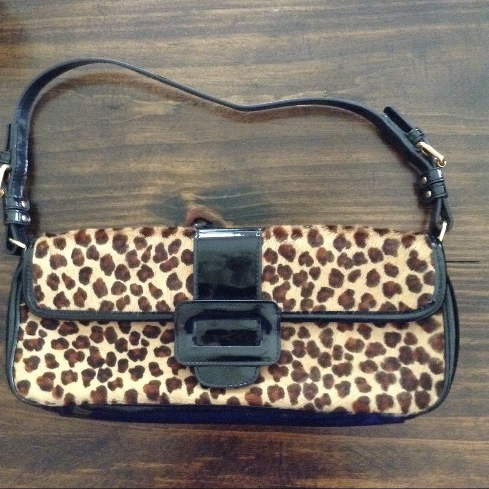 🌹 Cache animal print faux fur purse